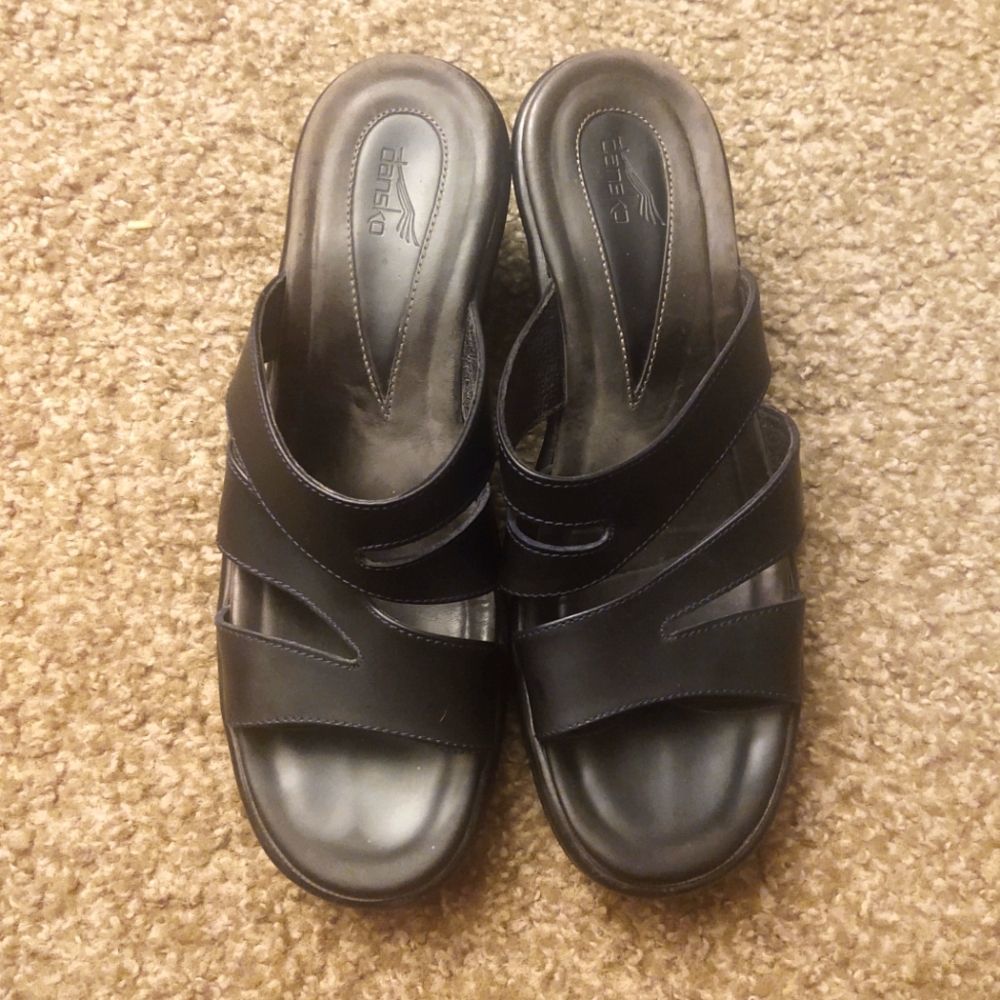 Dansko Sandals Womens 39/8.5 Wedge Heels Strappy Slides Black Leather Slip On